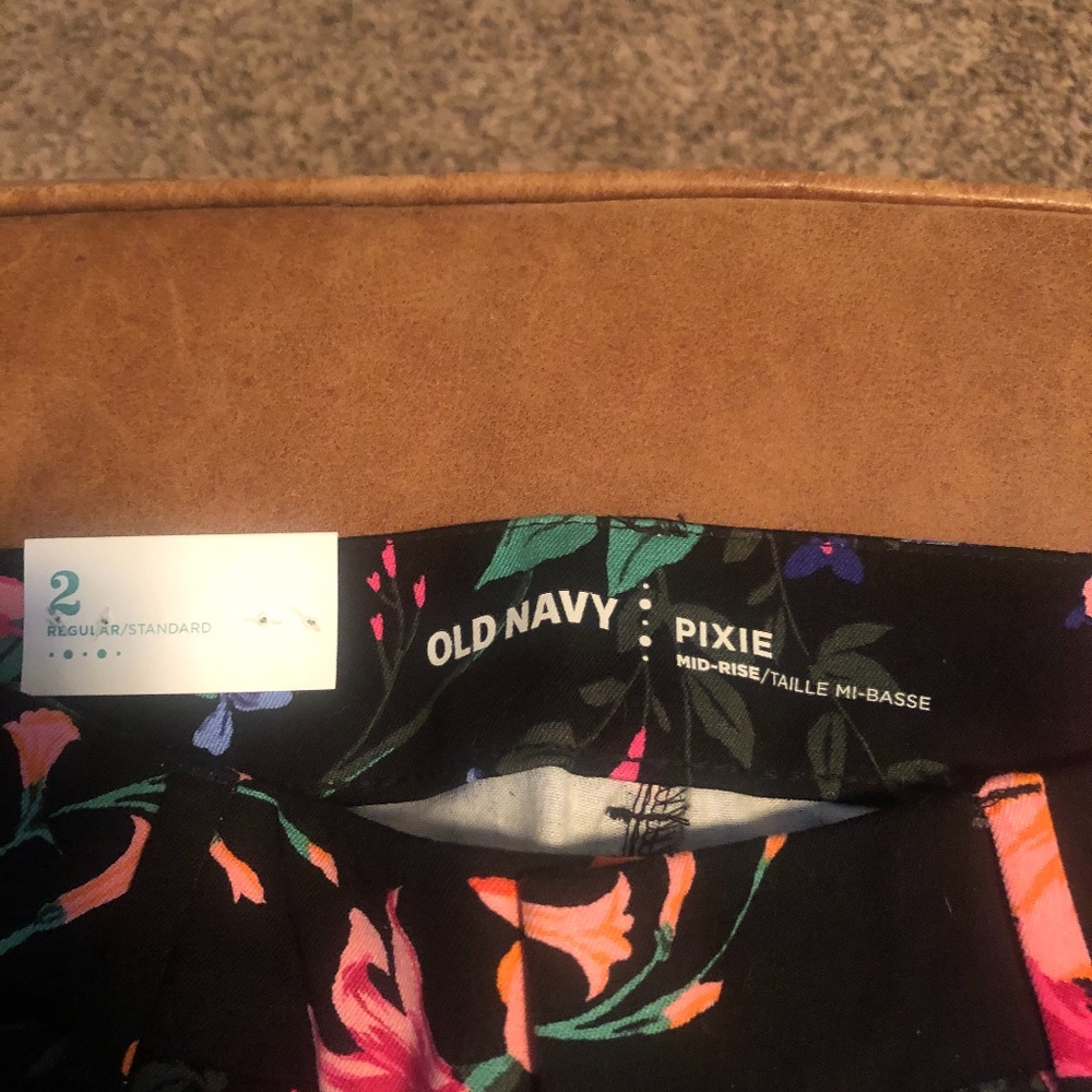Old Navy Pixie Mid Rise pants
